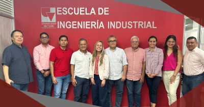 Una egresada visita la EII