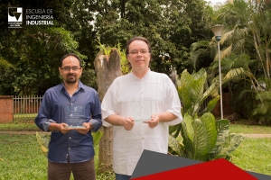 La Facultad de Ingeniería entregó distinción a Grupo de Investigación y a un profesor de la Escuela de Ingeniería Industrial