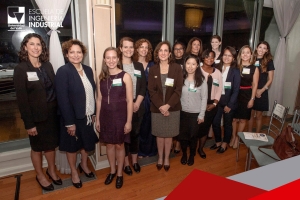 Sofía Pérez, egresada de la Escuela de Ingeniería Industrial 2017 gana beca