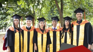 Nuevos graduandos de la Escuela de Ingeniería Industrial 2018-2
