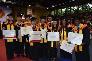 Ceremonias de Grado Univalle - segundo semestre de 2016, y nuevos egresados de la Escuela de Ingeniería Industrial